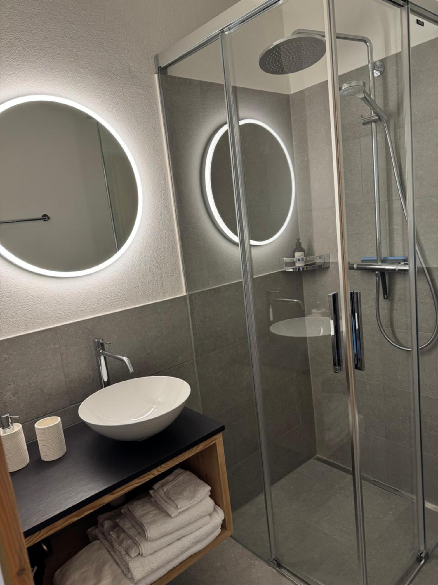 Lohn Ustreia Orta B&B 외부 사진