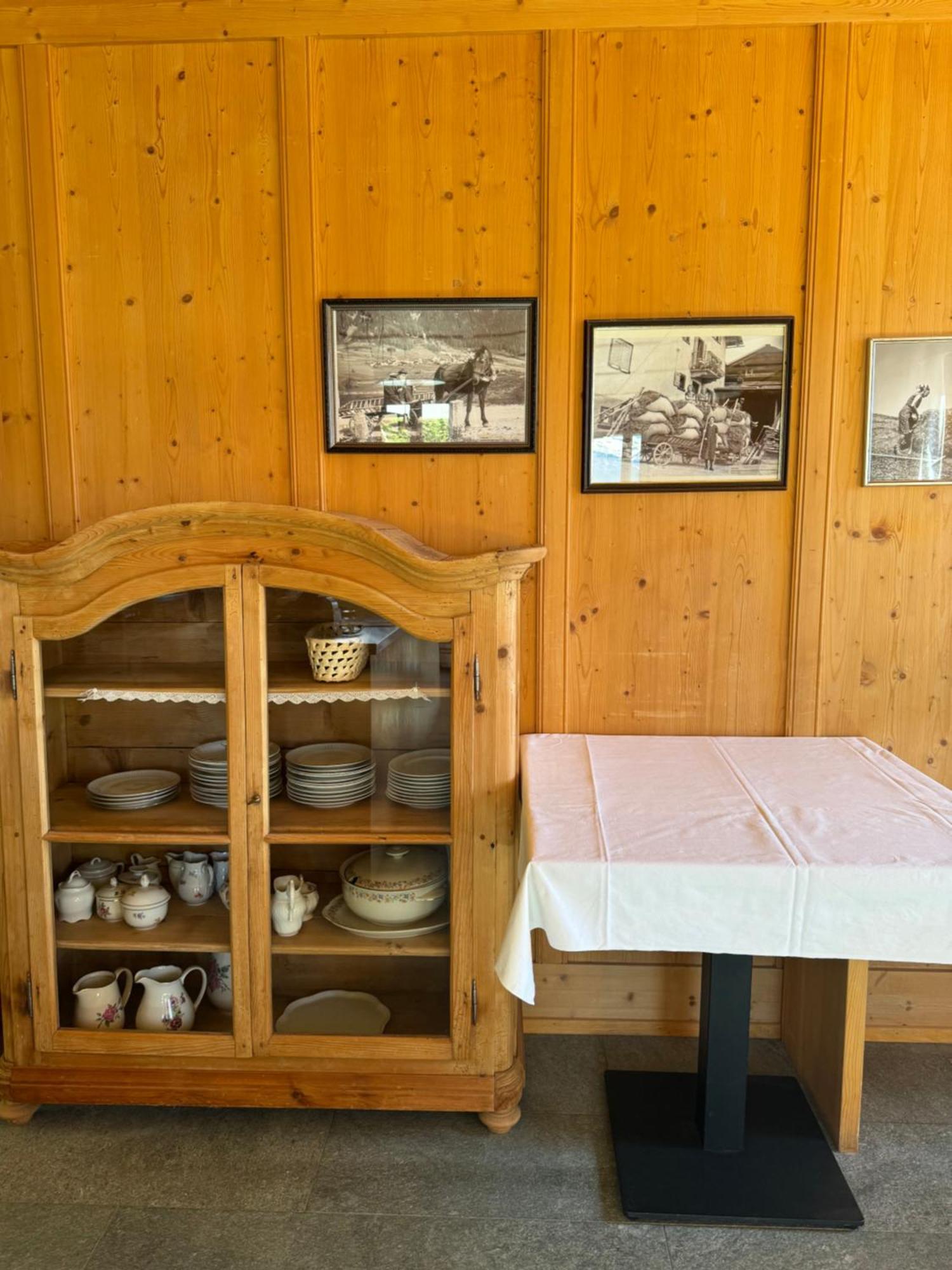 Lohn Ustreia Orta B&B 외부 사진