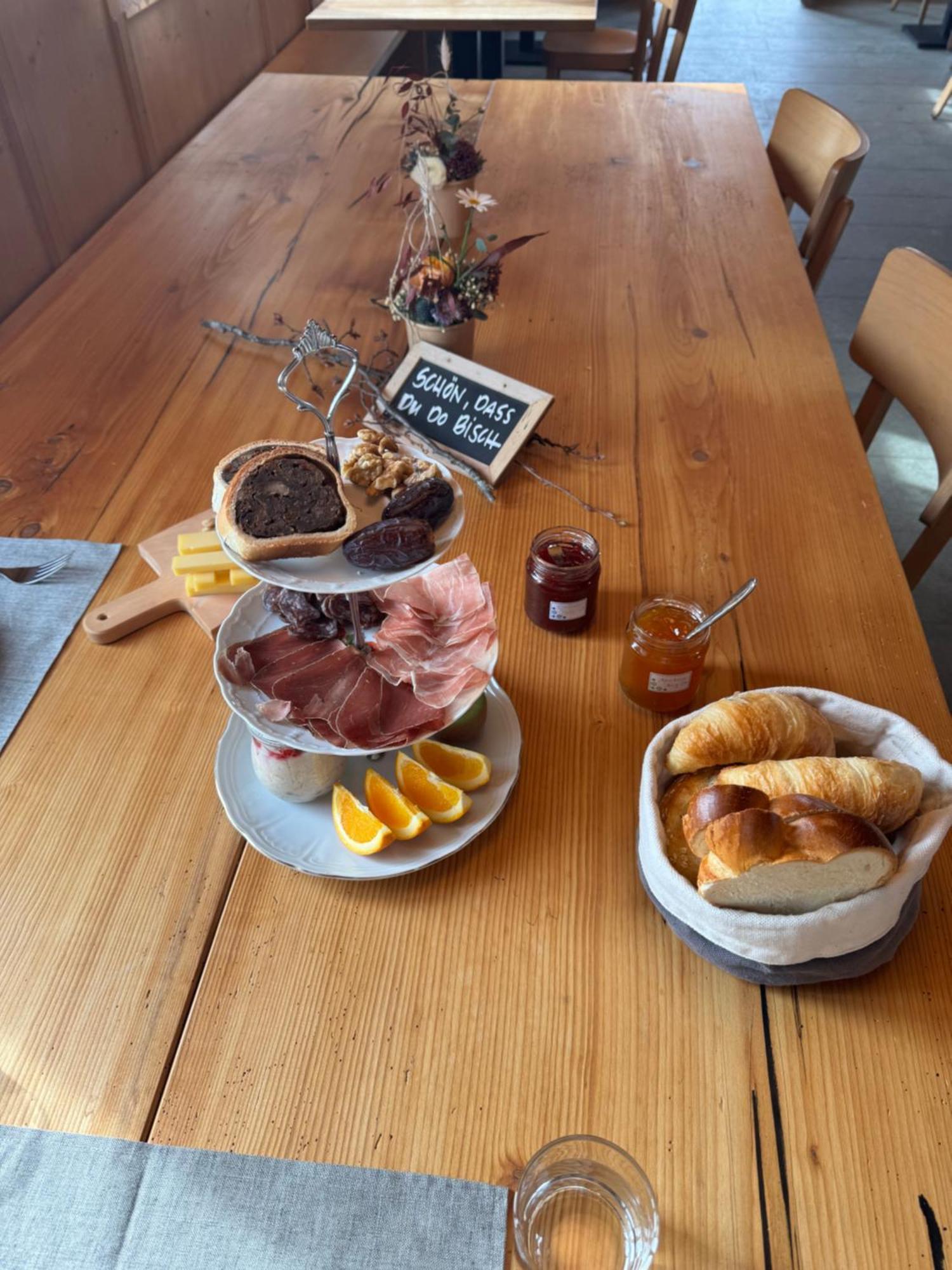 Lohn Ustreia Orta B&B 외부 사진